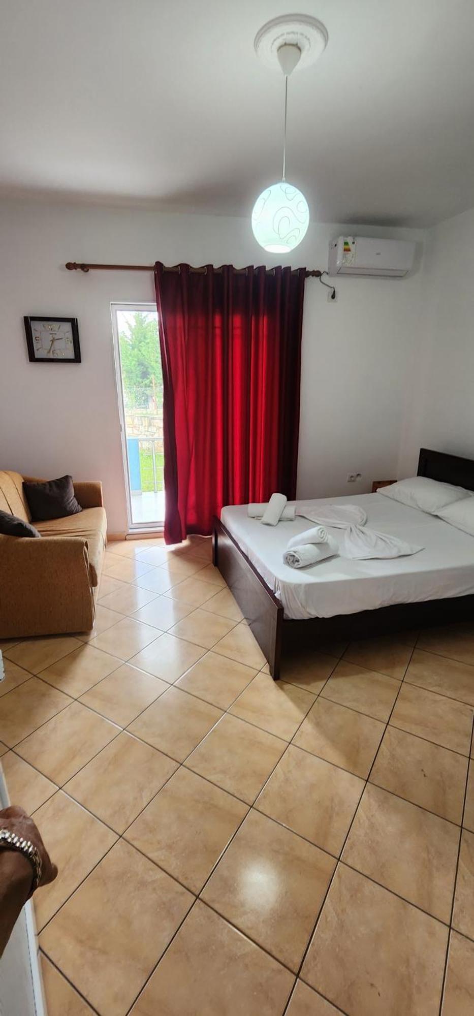 Vila Bashkim Ksamil Rom bilde